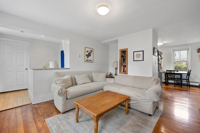 Photo - 526-528 Medford St Unit 1