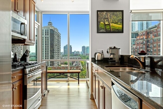 Photo - 1201 S Prairie Ave Unit 806