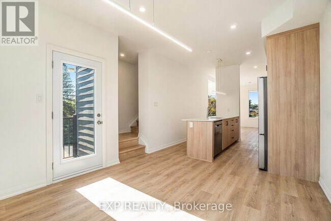 Photo - 251 Castor St Unité 8