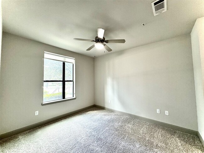 Building Photo - 3788 Richmond Ave. Unit 1233 Rental