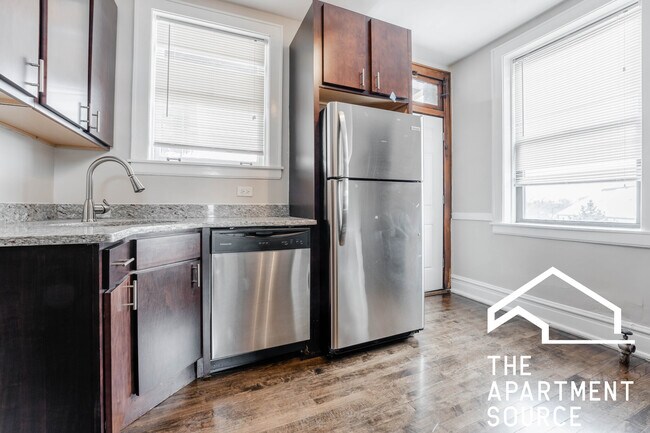 Photo - 3825 N Drake Ave Unidad 1