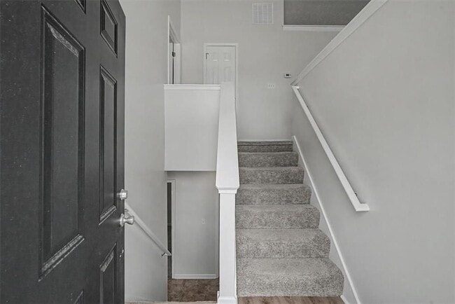 Photo - 488 Barclay Ct