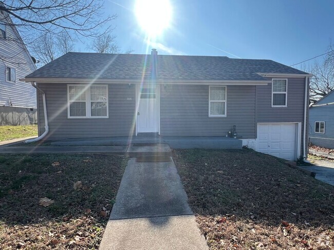 Building Photo - 452 Bluff Dr Rental