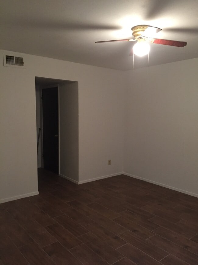 513 S Industrial St Unit 2