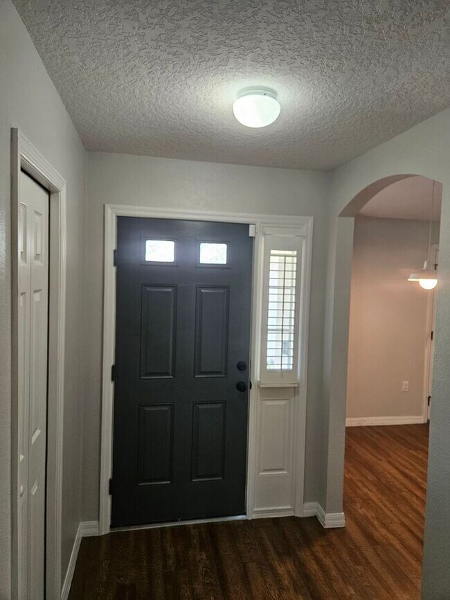 Photo - Beautiful Townhome in St Cloud !