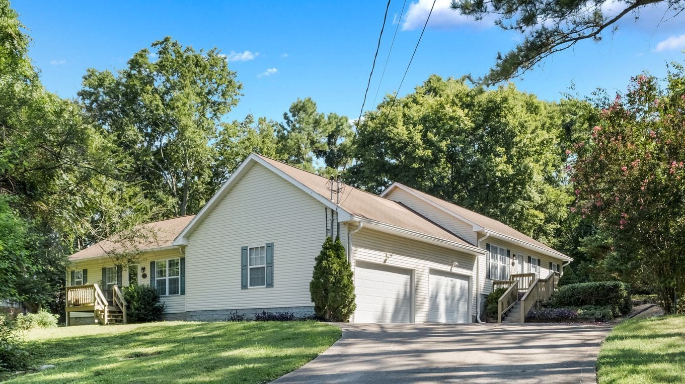 Photo - 2642 Hibbitts Rd