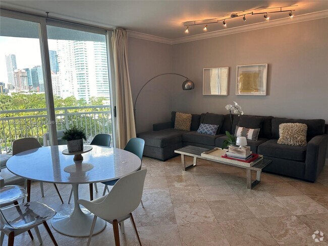 Building Photo - 2475 Brickell Ave Unit 906 Rental