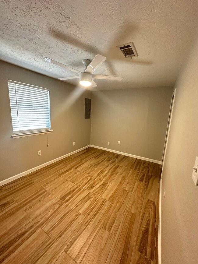 Photo - 2830 Lelia St