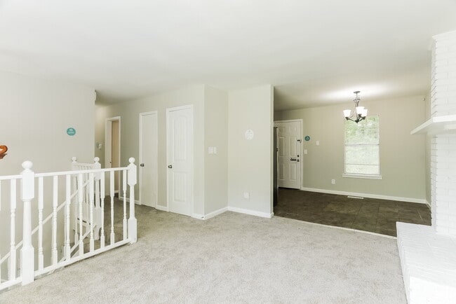 Photo - 232 Glenvalley Ln NW