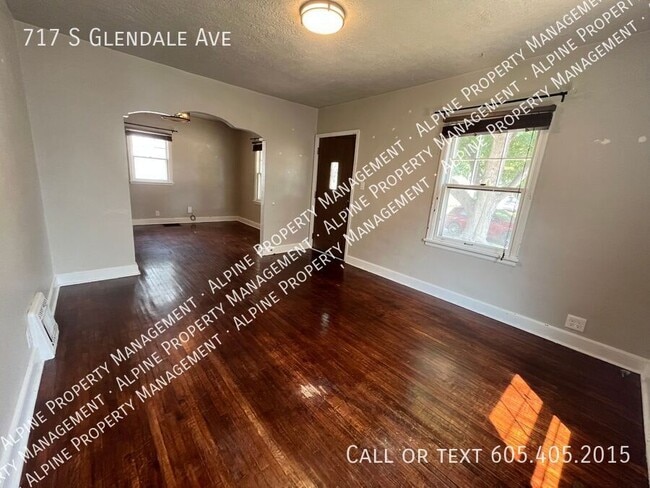 Photo - 717 S Glendale Ave