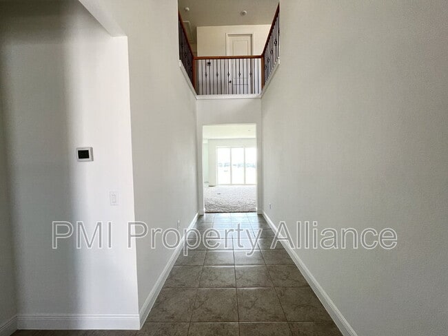 Photo - 2180 Axel St