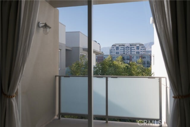 Building Photo - 160 S Hudson Ave Unit 414 Rental