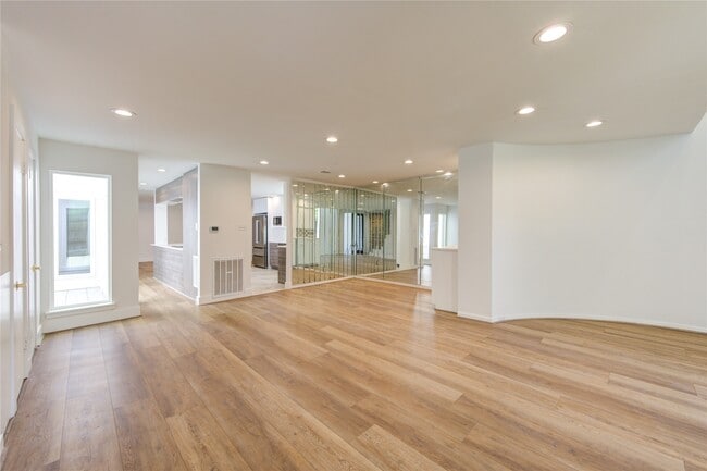 Photo - 7612 Olympia Dr