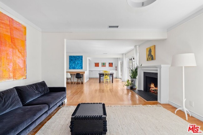 Photo - 1808 Navy St