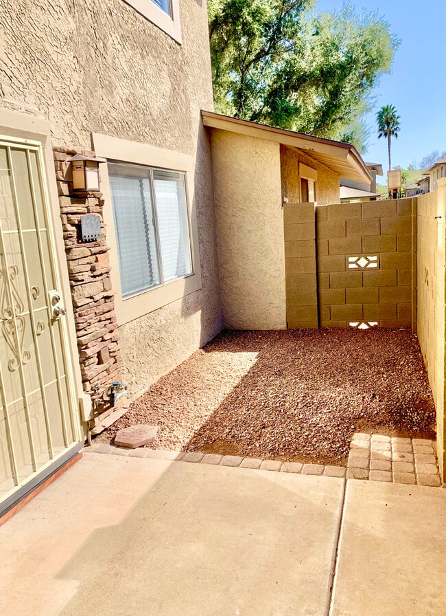 Photo - 8546 E Belleview St