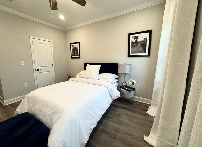 Photo - 2323 Leonidas St
