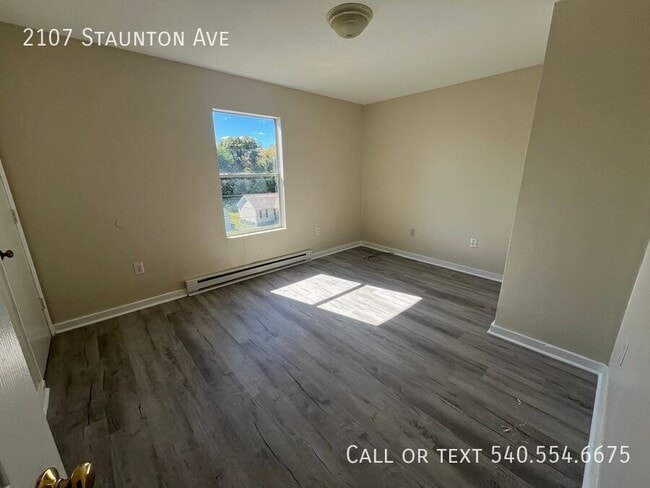Photo - 2107 Staunton Ave NW