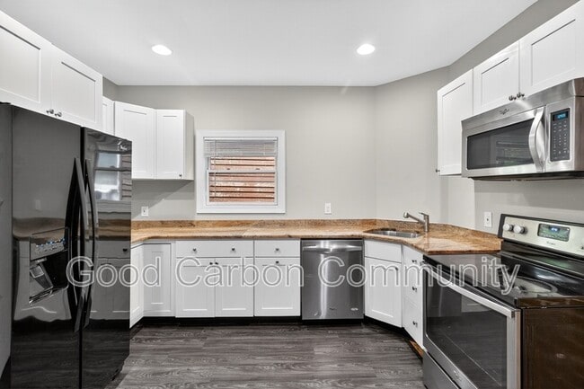 Photo - 620 Auburn Ave Unit 2