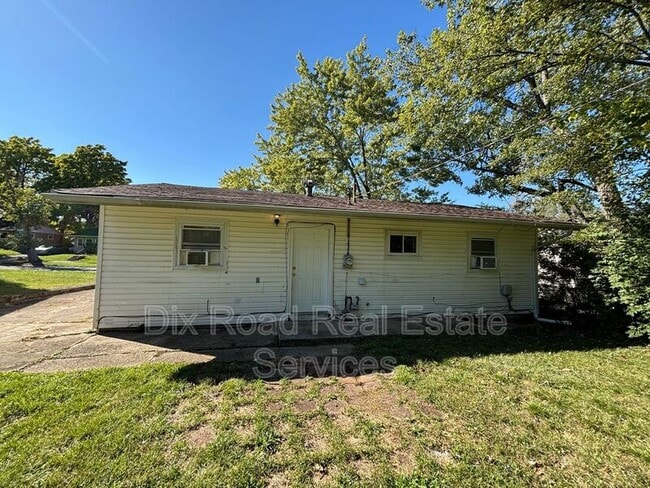Photo - 1422 Honeybee Dr