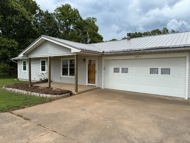 Building Photo - 1470 Klenc Rd Rental