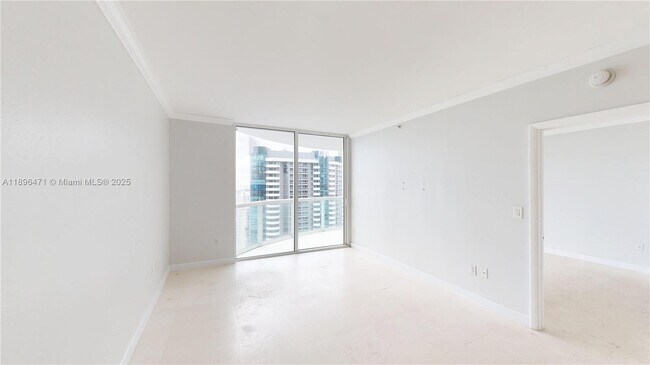Photo - 6365 Collins Ave Unidad 2904