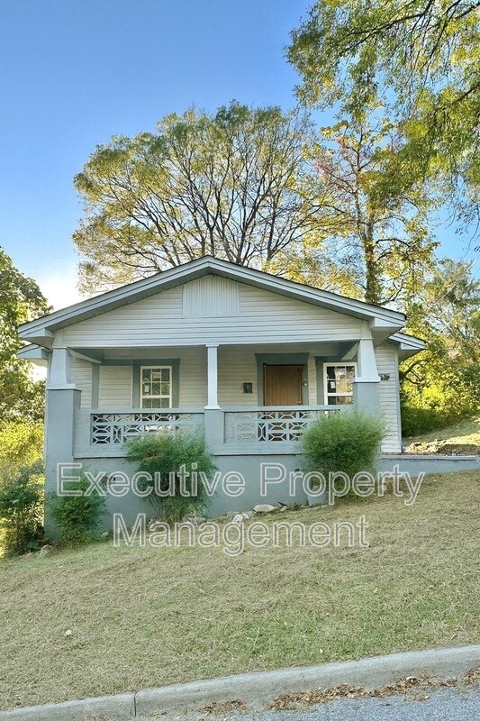 Photo - 900 Dublin Ave