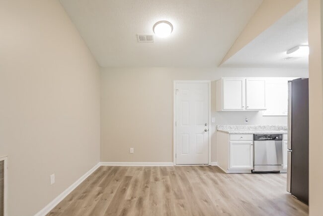 Photo - 955 Sugar Valley Rd SW