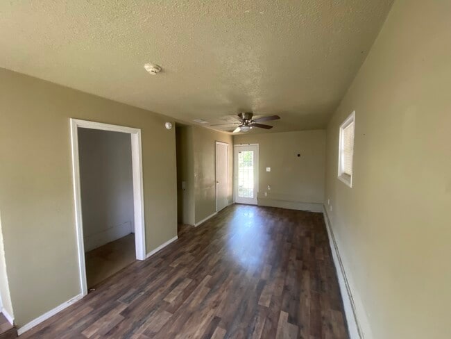 Photo - 316 E Jarman Dr