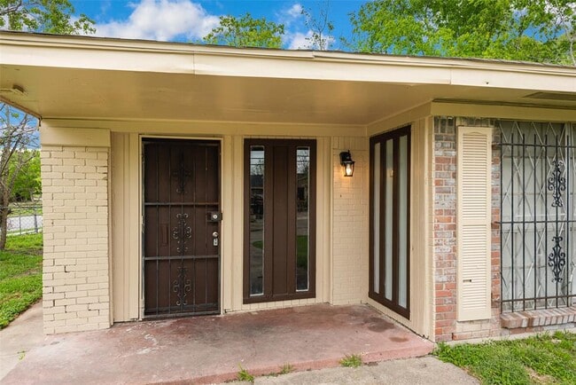 Photo - 5503 S Acres Dr