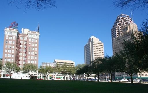 Photo - Robert E. Lee Apartments