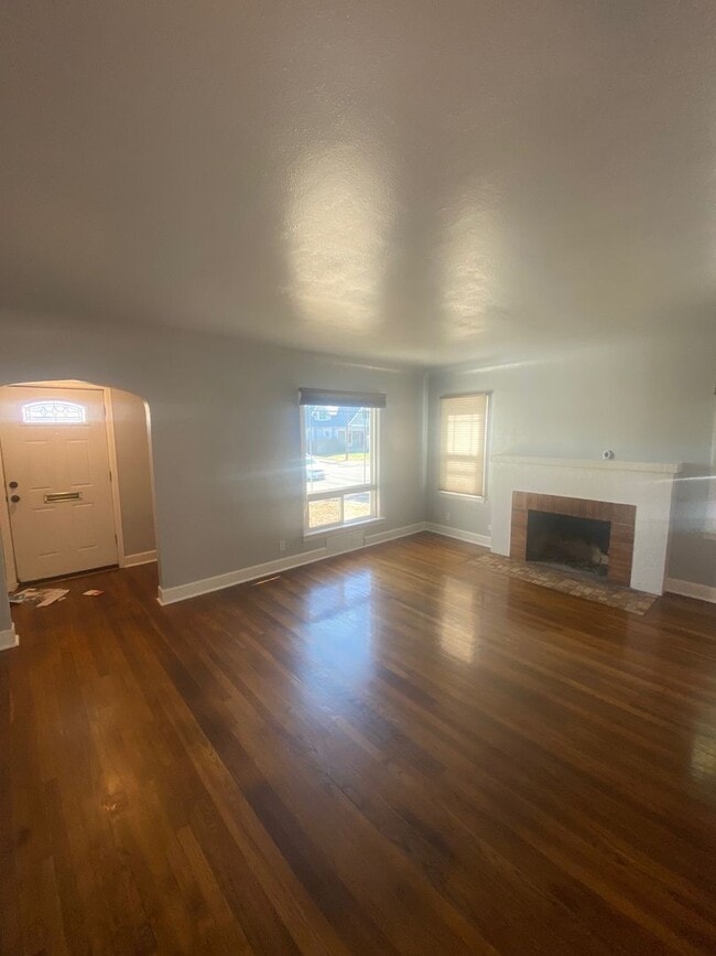 Photo - 5 bed 2.5 bath home