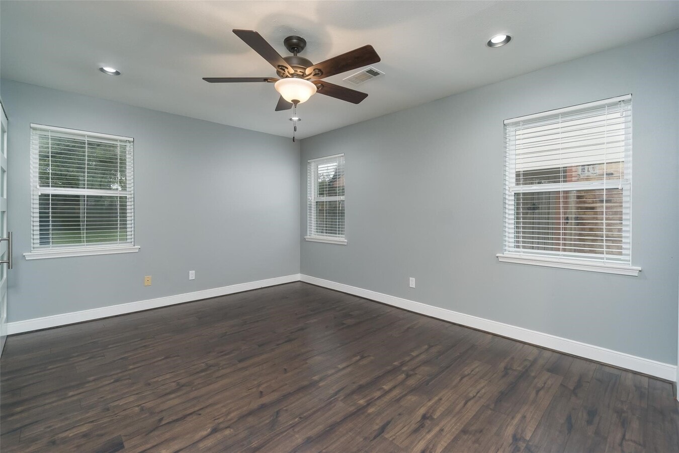 Photo - 8326 Hazen St