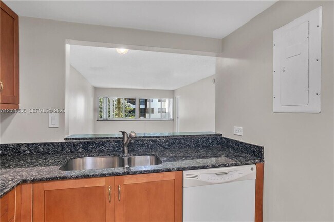 Photo - 100 Lakeview Dr Unit 201