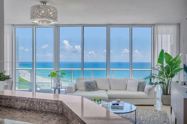Photo - 100 South Pointe Dr Unidad 2208