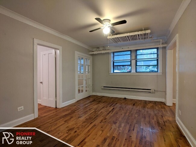 Photo - 3837 N Greenview Ave Unit 3839-Garden