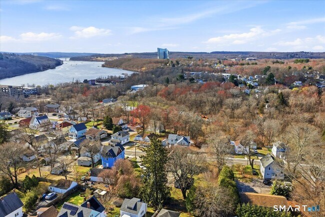 Photo - 45 Dunham St