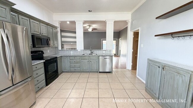 Photo - 1923 76th St