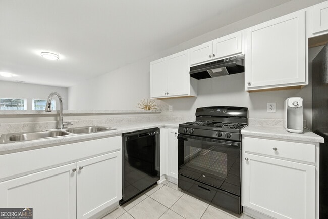 Photo - 2017 Oak Park Ln