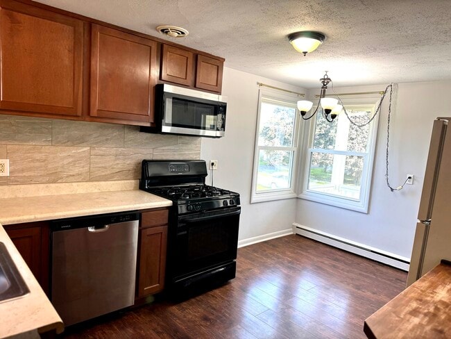 Photo - 225 E Panama Ave