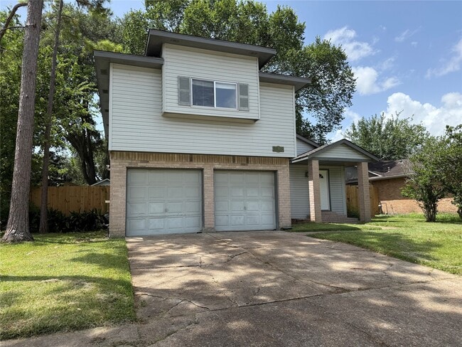 Photo - 3022 Sherborne St