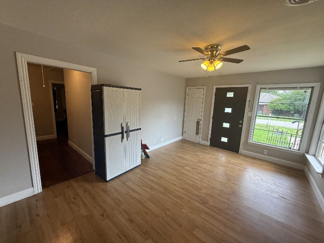 Photo - 801 Pecan St