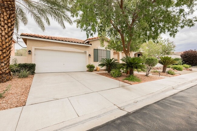 Photo - Great single story, 3 bed, 3 bath, Green V...