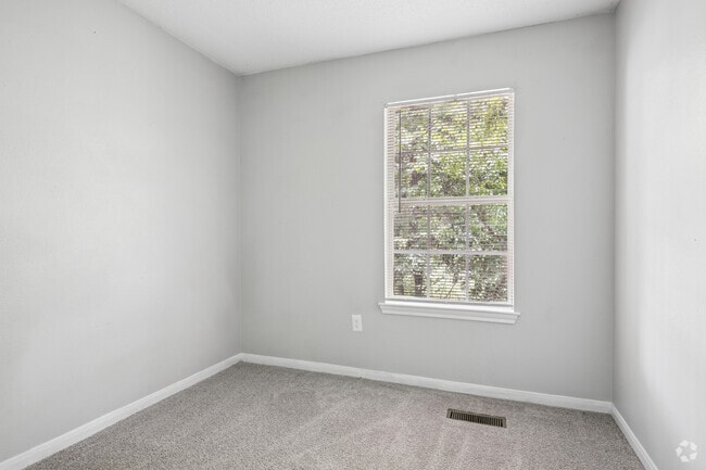3BR, 2BA - 1,309SF - Living Room