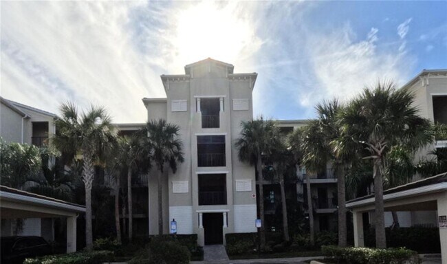 Building Photo - 17626 Gawthrop Dr Unit 201