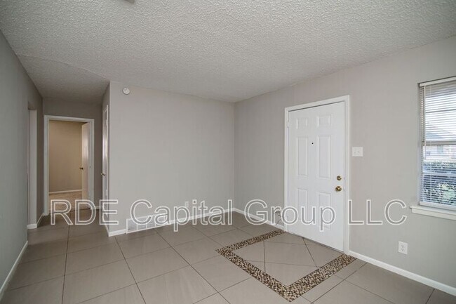 Photo - 502 Brown St