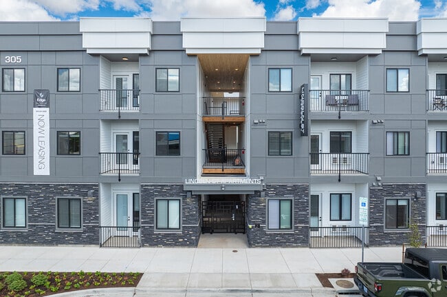 Exterior - Lincoln Street Apartments