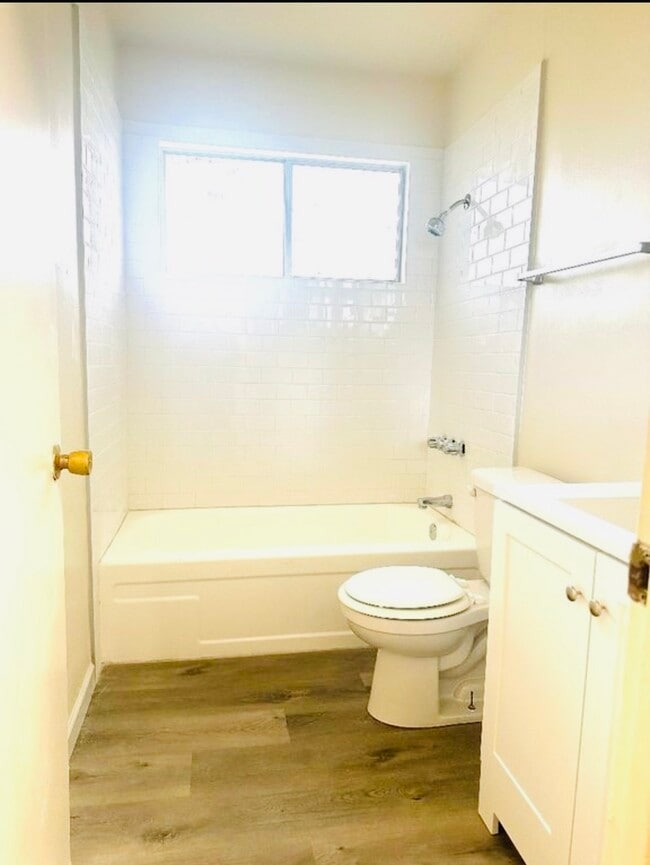 Bathroom - 1707 W Swain Rd Unit 10