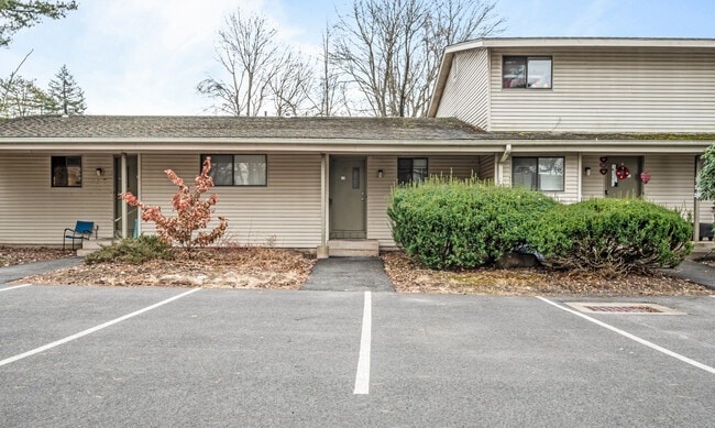 Photo - 341 Oak St Unidad 4