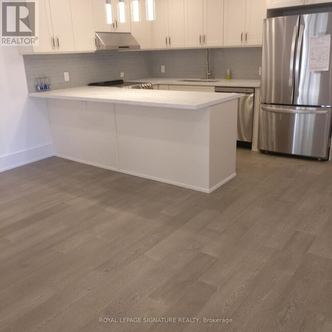 Photo - 594 Birchmount Rd