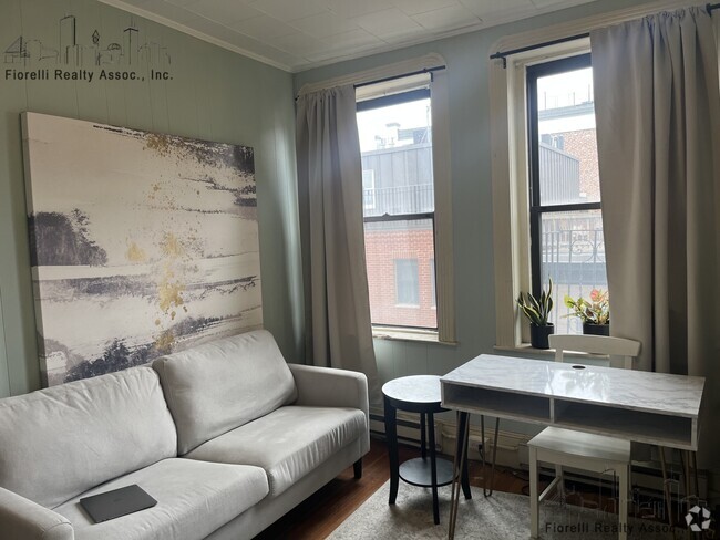 Building Photo - 21 Henchman St Unit 3F Rental
